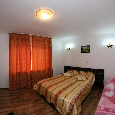 Pensiunea Casa Zarnesteana Zărneşti Kamer foto