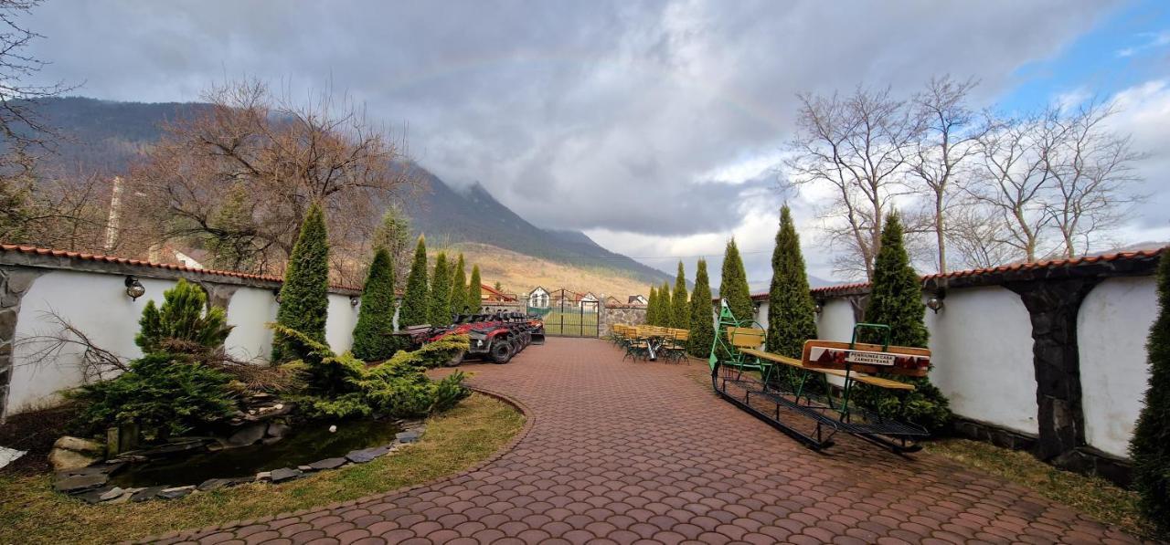 Pensiunea Casa Zarnesteana Zărneşti Buitenkant foto